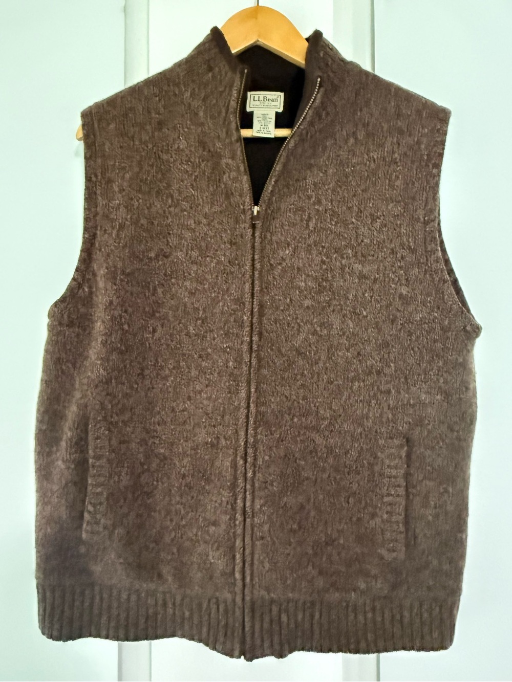 LL Bean 100% Lambs Wool Sherpa Lined Vest Sz M Full Zip Sweater Vest Brown